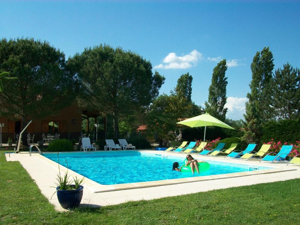 Les Chalets Des Mousquetaires Mirepoix  Ngoại thất bức ảnh