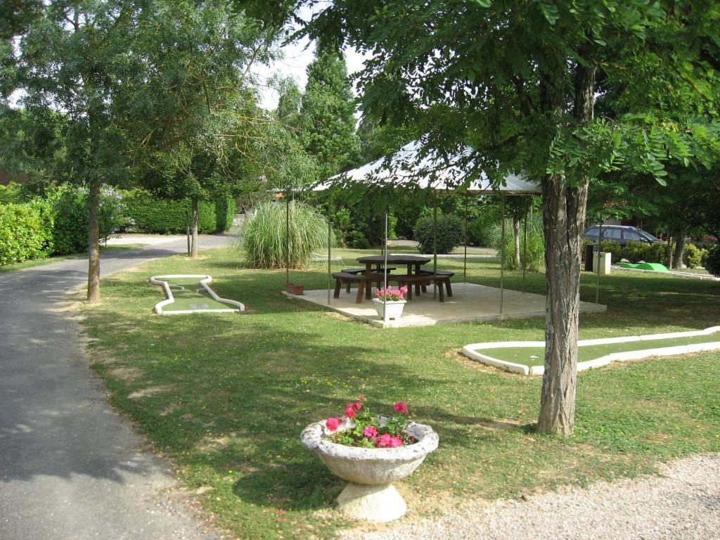 Les Chalets Des Mousquetaires Mirepoix  Ngoại thất bức ảnh